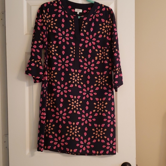 crown & ivy Dresses & Skirts - Crown & Ivy dress